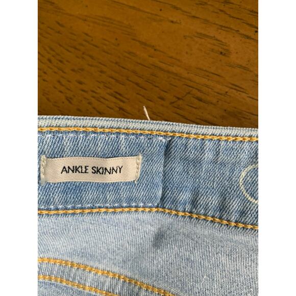 Calvin Klein Ankle Skinny Jeans Distressed Light Wash  Women's Size 30 - Picture 3 of 8